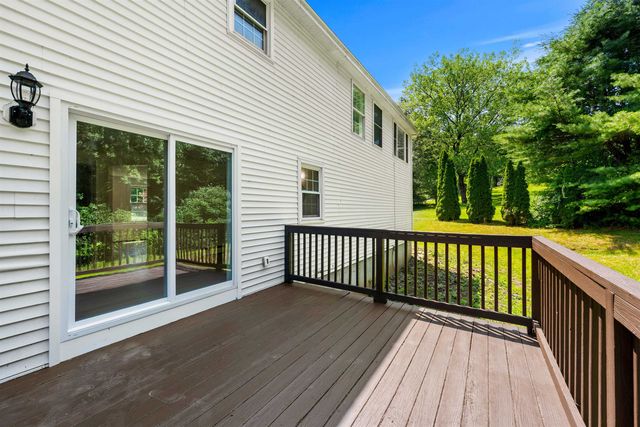 4 Elijah Hill Lane, Londonderry, NH 03053