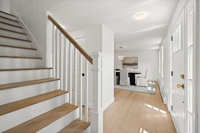 4 Elijah Hill Lane, Londonderry, NH 03053