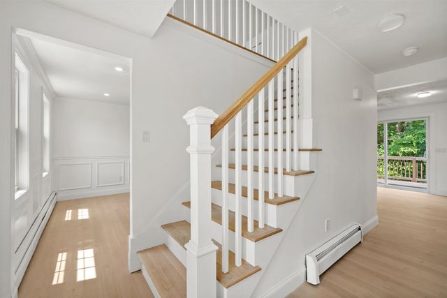 4 Elijah Hill Lane, Londonderry, NH 03053