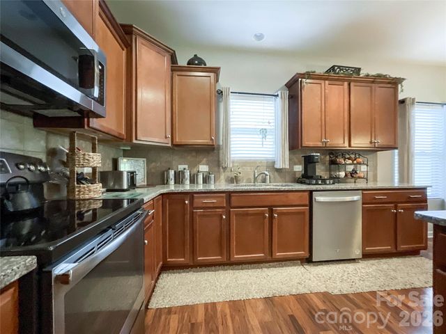 2005 Yellow Daisy Drive, Matthews, NC 28104