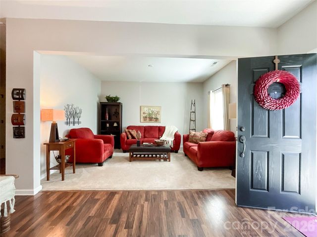 2005 Yellow Daisy Drive, Matthews, NC 28104