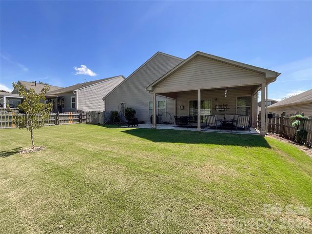2005 Yellow Daisy Drive, Matthews, NC 28104