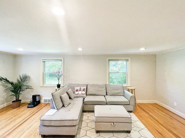 37 Emerson Rd, Winchester, MA 01890