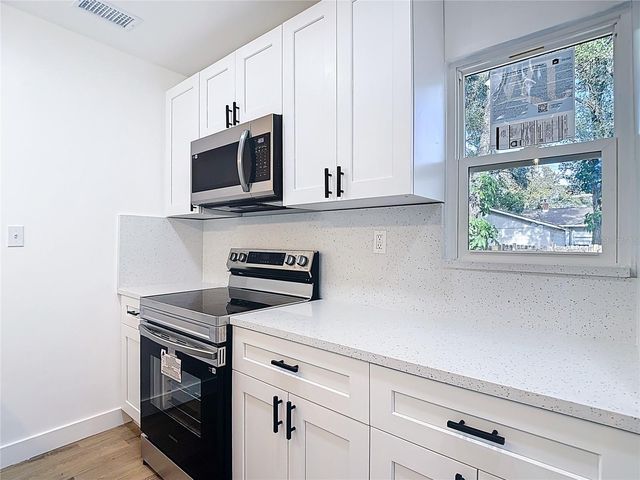 402 E VIRGINIA AVENUE, Tampa, FL 33603