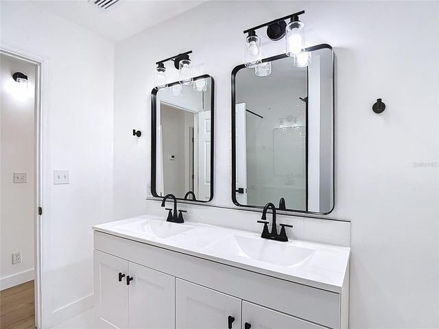 402 E VIRGINIA AVENUE, Tampa, FL 33603