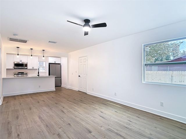 402 E VIRGINIA AVENUE, Tampa, FL 33603