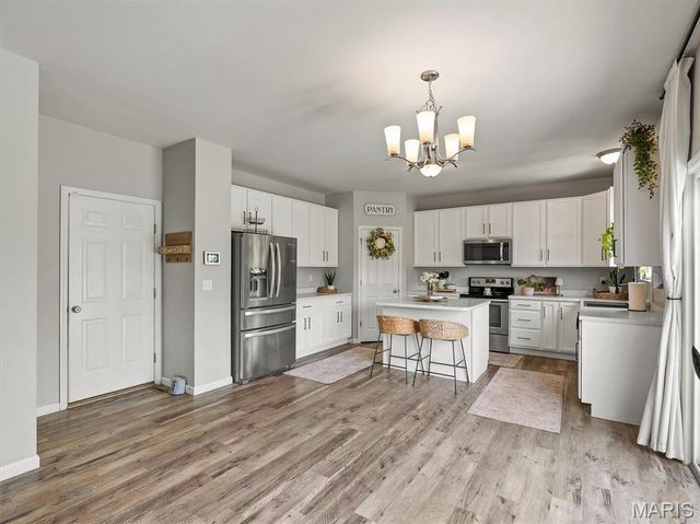 90 San Marino Parkway, Fenton, MO 63026