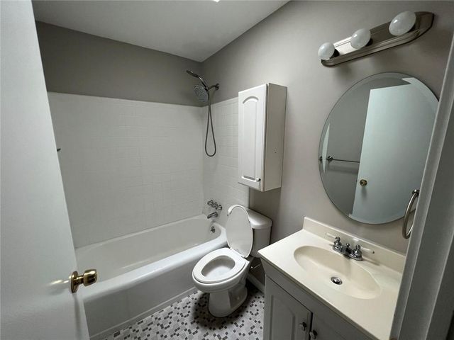 3920 Spanish Oak Drive, Atlanta, GA 30340