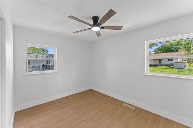 3345 W Garfield Street, Davenport, IA 52804