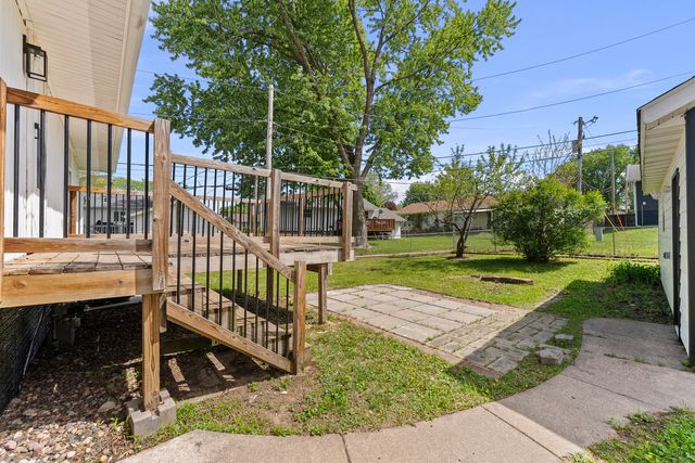 3345 W Garfield Street, Davenport, IA 52804