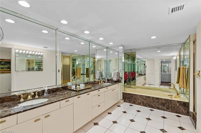 6001 Pelican Bay BLVD 802, Naples, FL 34108