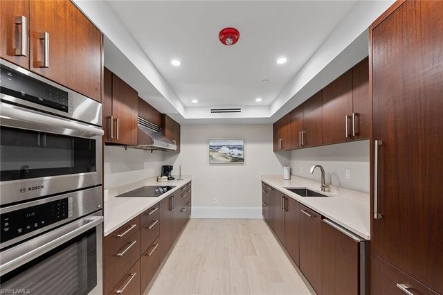 6001 Pelican Bay BLVD 802, Naples, FL 34108