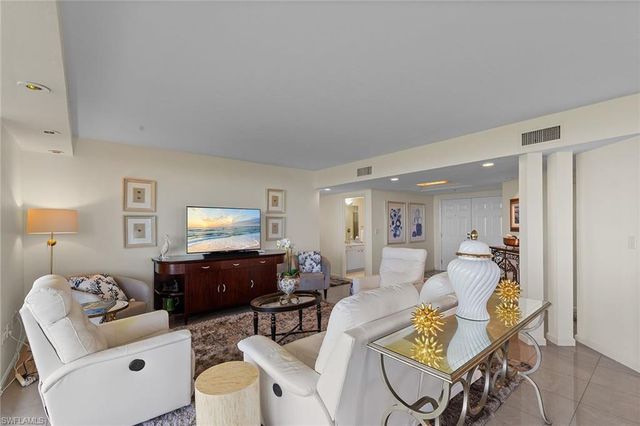 6001 Pelican Bay BLVD 802, Naples, FL 34108