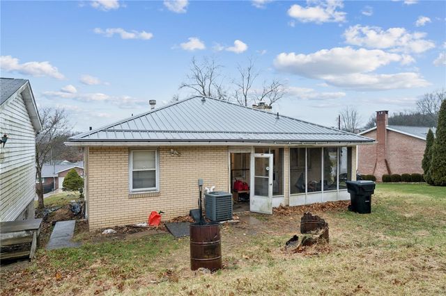 654 Hughes Dr, Buffalo Twp, PA 16229