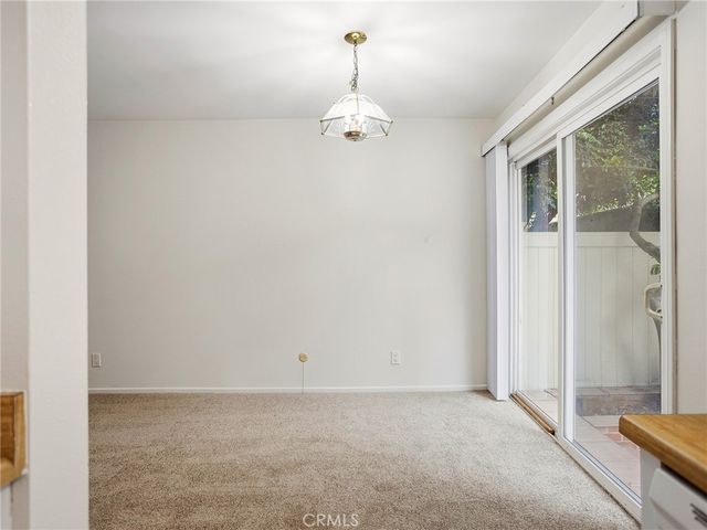 11138 Aqua Vista Street 18, Studio City, CA 91602