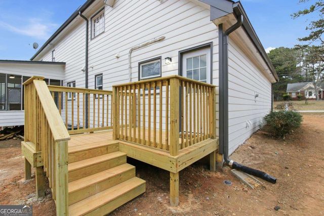 1144 Lakeview Road, Grayson, GA 30017