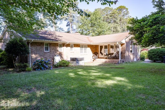202 Forest Drive, Clinton, NC 28328