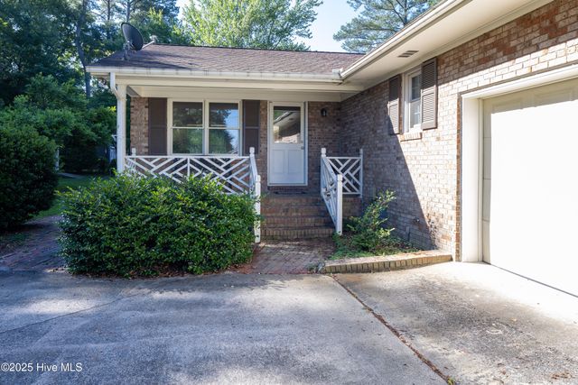 202 Forest Drive, Clinton, NC 28328