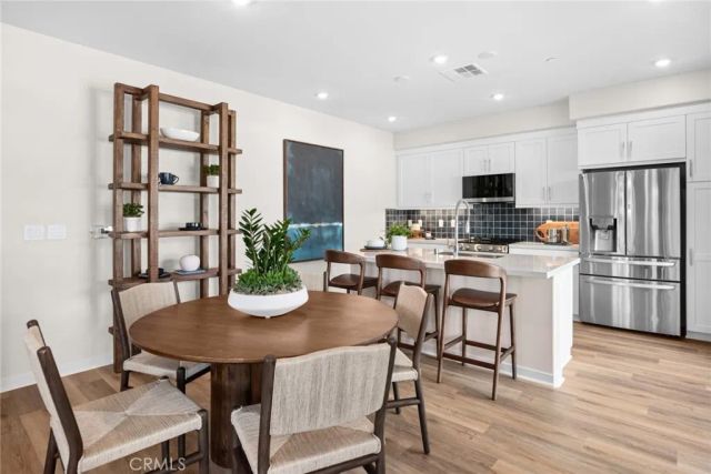 561 Gregory Way, Glendora, CA 91740