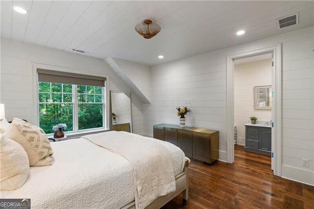 5360 Lake Forrest Drive, Atlanta, GA 30342