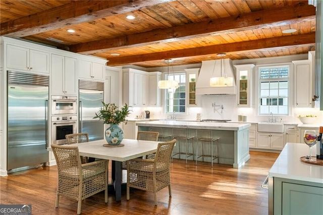 5360 Lake Forrest Drive, Atlanta, GA 30342