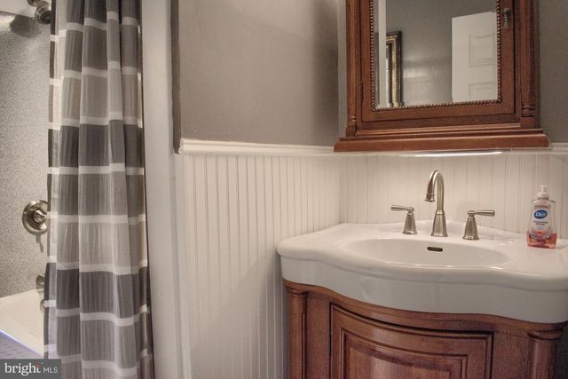 711 CLAY ST, Shamokin, PA 17872