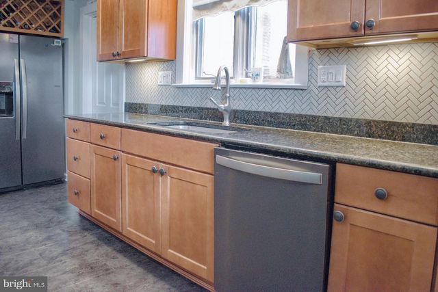 711 CLAY ST, Shamokin, PA 17872
