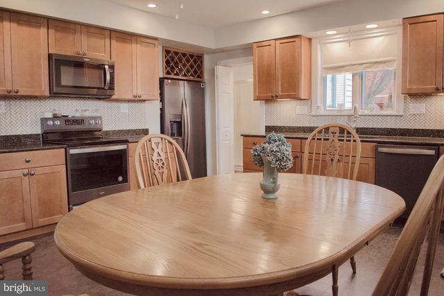 711 CLAY ST, Shamokin, PA 17872