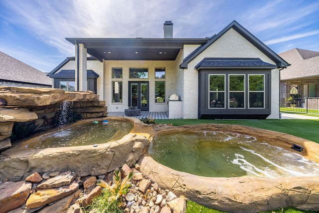 13924 E Riviera Drive, Fort Worth, TX 76028