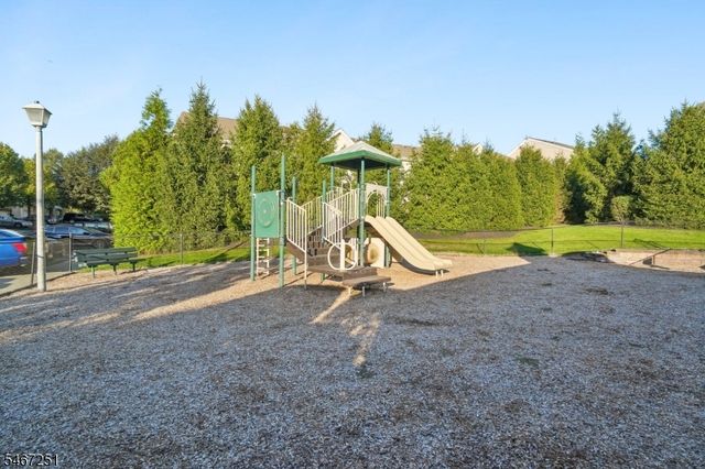 114 Mountainside Dr, Pompton Lakes Boro, NJ 07442