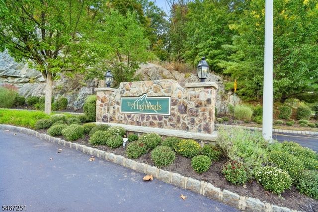 114 Mountainside Dr, Pompton Lakes Boro, NJ 07442
