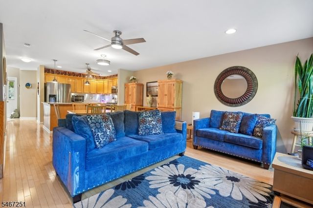114 Mountainside Dr, Pompton Lakes Boro, NJ 07442