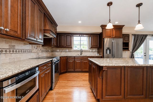 73 Hillsdale Road, Colts Neck, NJ 07722
