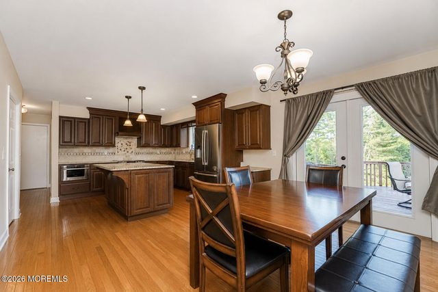 73 Hillsdale Road, Colts Neck, NJ 07722