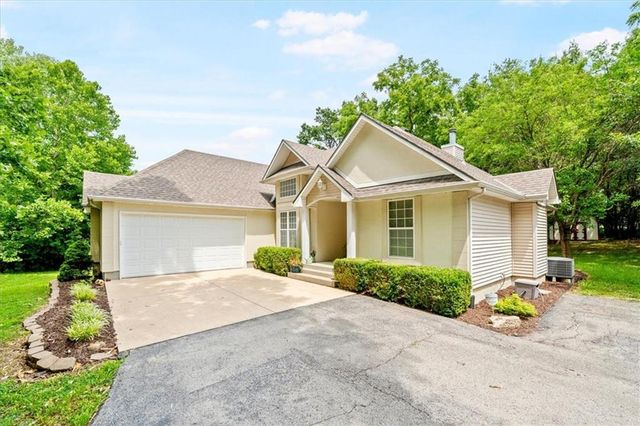 7411 S Arnett Road, Grain Valley, MO 64029