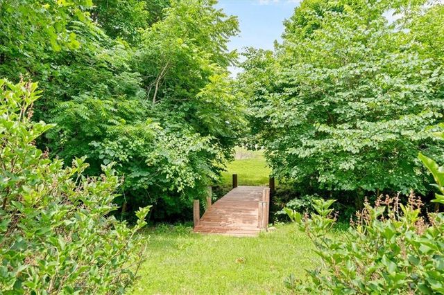 7411 S Arnett Road, Grain Valley, MO 64029