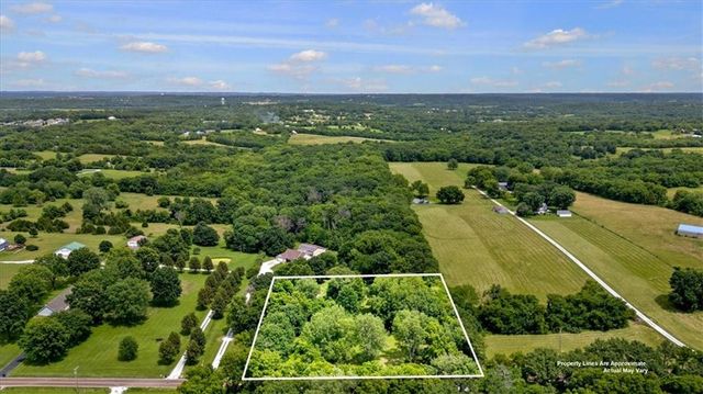 7411 S Arnett Road, Grain Valley, MO 64029