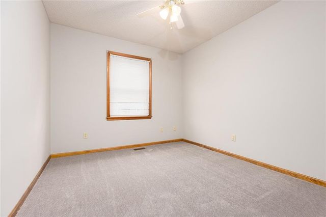 8631 NE 110th Street, Kansas City, MO 64157
