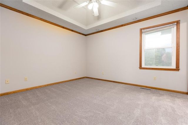 8631 NE 110th Street, Kansas City, MO 64157