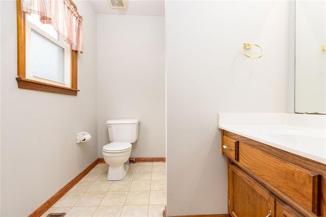 8631 NE 110th Street, Kansas City, MO 64157