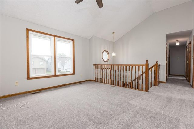 8631 NE 110th Street, Kansas City, MO 64157