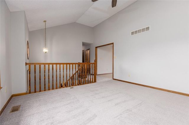8631 NE 110th Street, Kansas City, MO 64157
