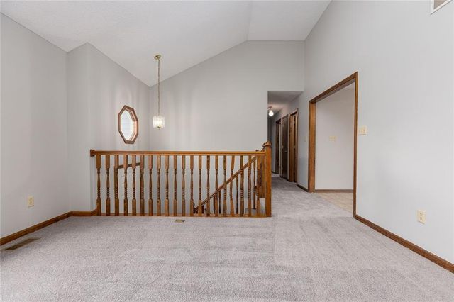 8631 NE 110th Street, Kansas City, MO 64157