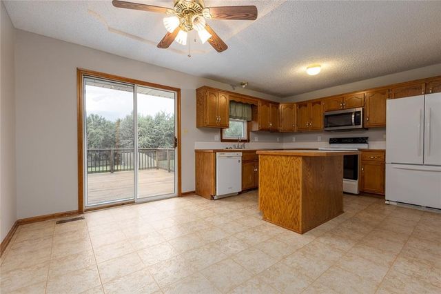 8631 NE 110th Street, Kansas City, MO 64157