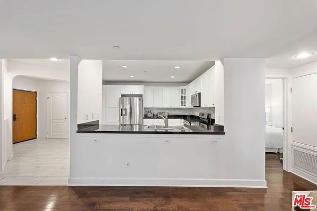 1522 Amherst Avenue 101, Los Angeles, CA 90025