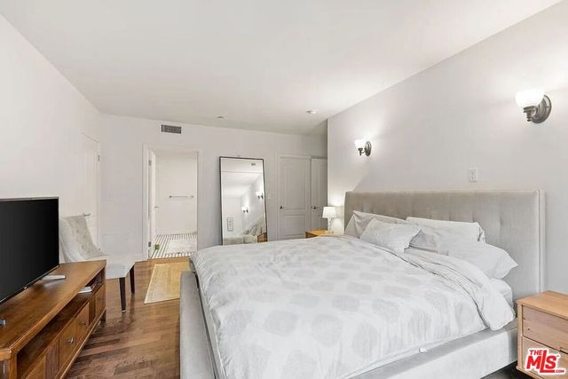 1522 Amherst Avenue 101, Los Angeles, CA 90025