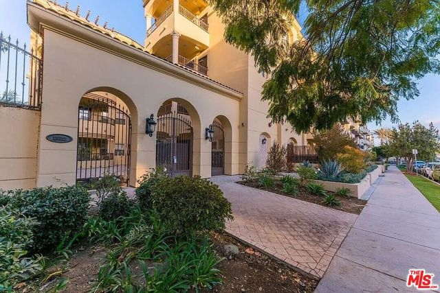 1522 Amherst Avenue 101, Los Angeles, CA 90025
