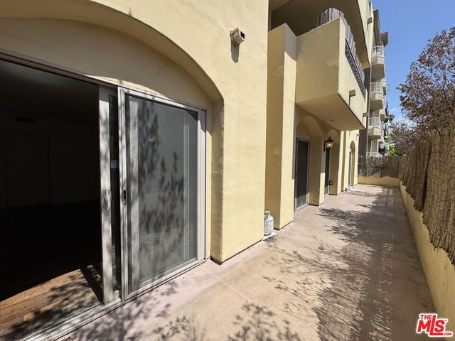 1522 Amherst Avenue 101, Los Angeles, CA 90025