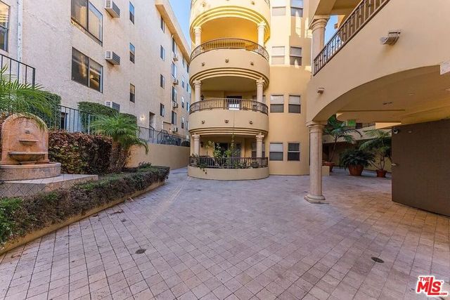 1522 Amherst Avenue 101, Los Angeles, CA 90025