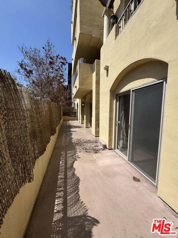 1522 Amherst Avenue 101, Los Angeles, CA 90025